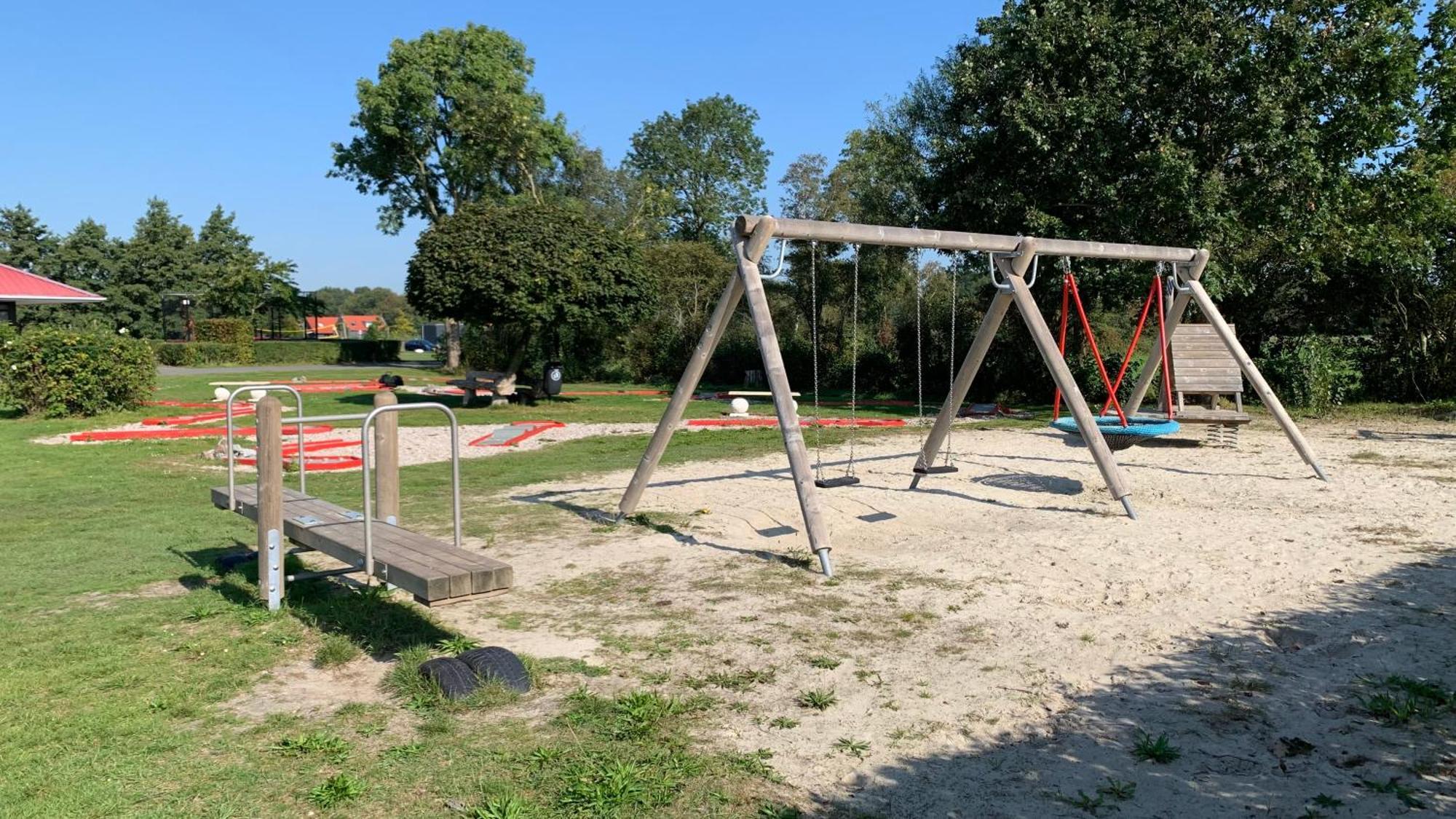 'T Paviljoenhus Bij Sneekermeer Offingawier Eksteriør billede